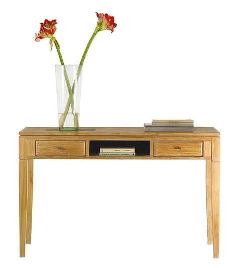 Table, Flower, Petal, Cut flowers, Flowering plant, Desk, Writing desk, Artifact, Flower Arranging, Vase, 