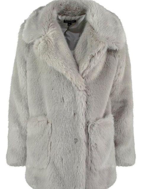 Sleeve, Textile, Outerwear, White, Style, Winter, Natural material, Fur clothing, Fashion, Black, 