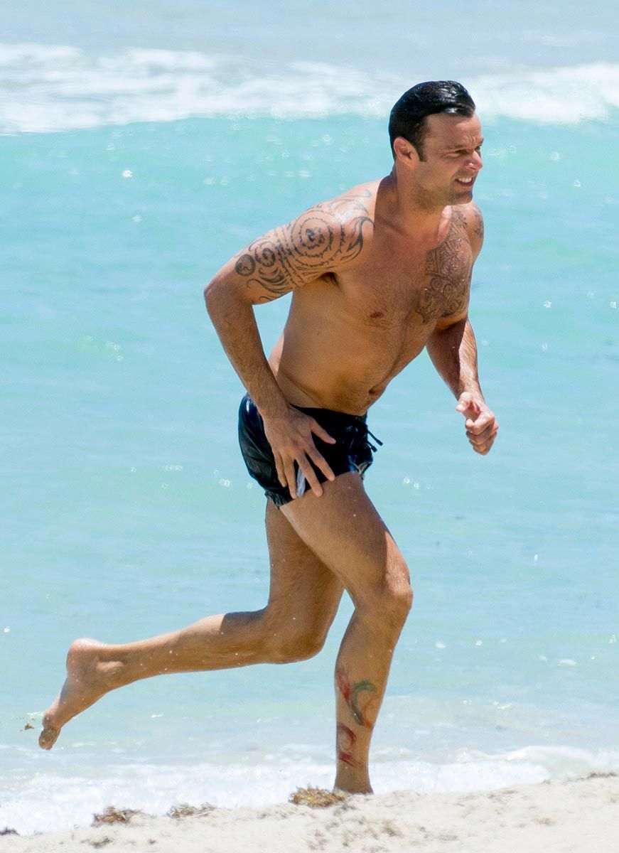 Vuelve Bañador En Martin Ricky Cuerpazo A Lucir ul13TJFKc