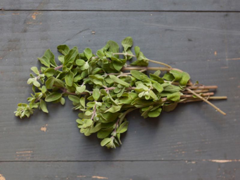 Leaf, Ingredient, Herb, Produce, Broad bean, Annual plant, Whole food, 