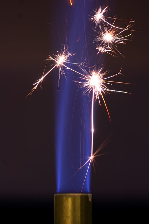¿Cuál es la química que hay detrás de los fuegos artificiales? image