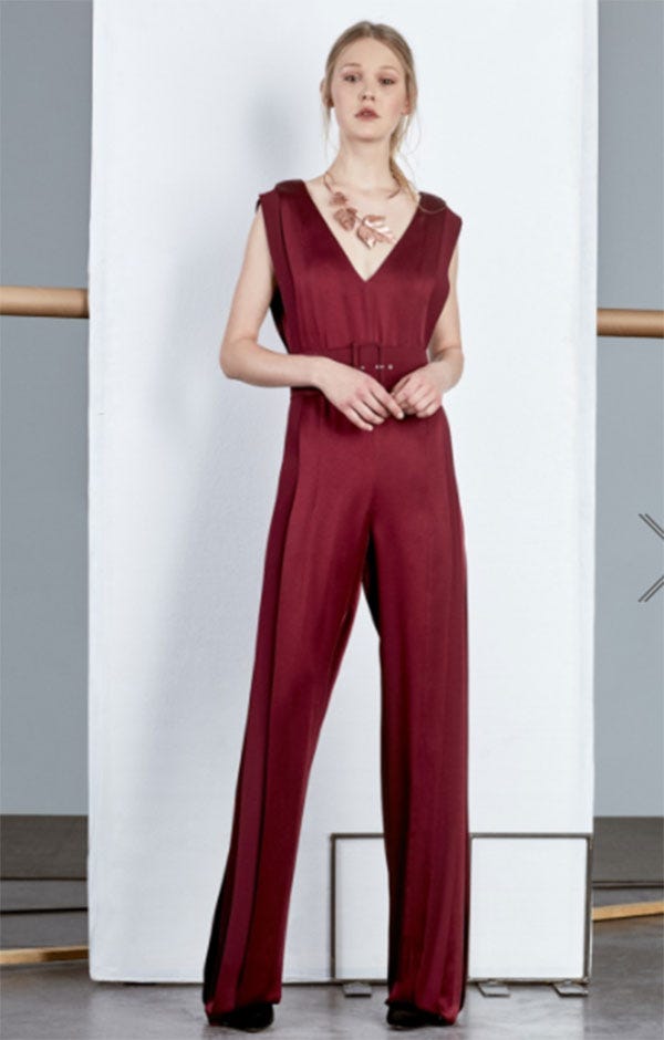 Clothing, Fashion model, Neck, Shoulder, Waist, Maroon, Dress, Fashion, Leg, Photo shoot, 