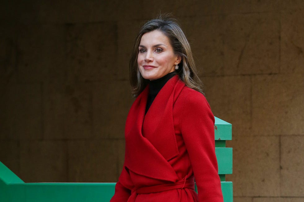 Red, Beauty, Fashion, Shoulder, Model, Outerwear, Dress, Long hair, Photography, Street fashion, 