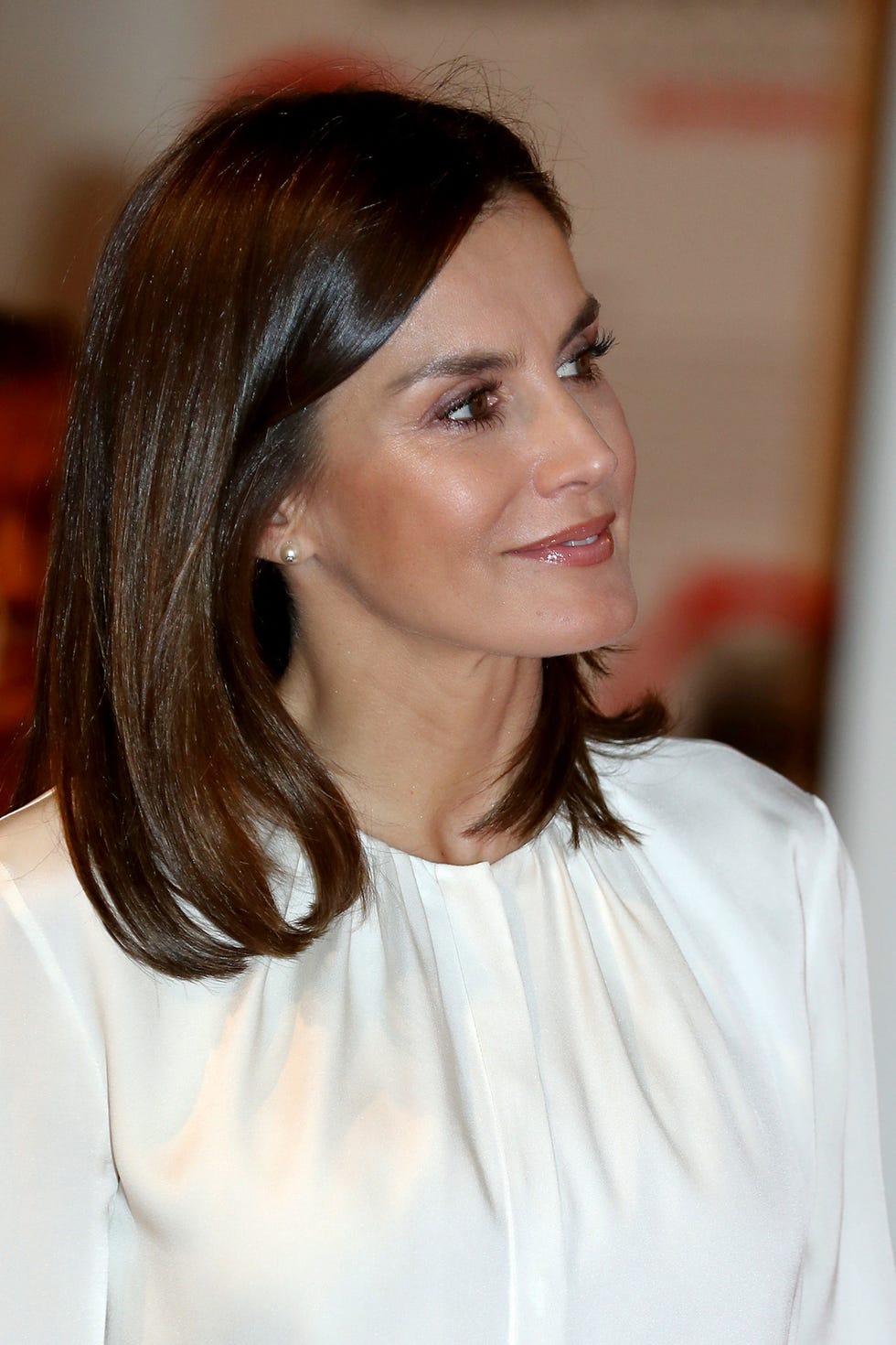 Hair, Hairstyle, Brown hair, Chin, Long hair, Layered hair, Blond, Hair coloring, Black hair, Smile, 