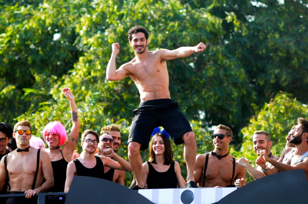 Arm, Chest, Summer, Muscle, People in nature, Goggles, Trunk, Active shorts, Trunks, Barechested, 