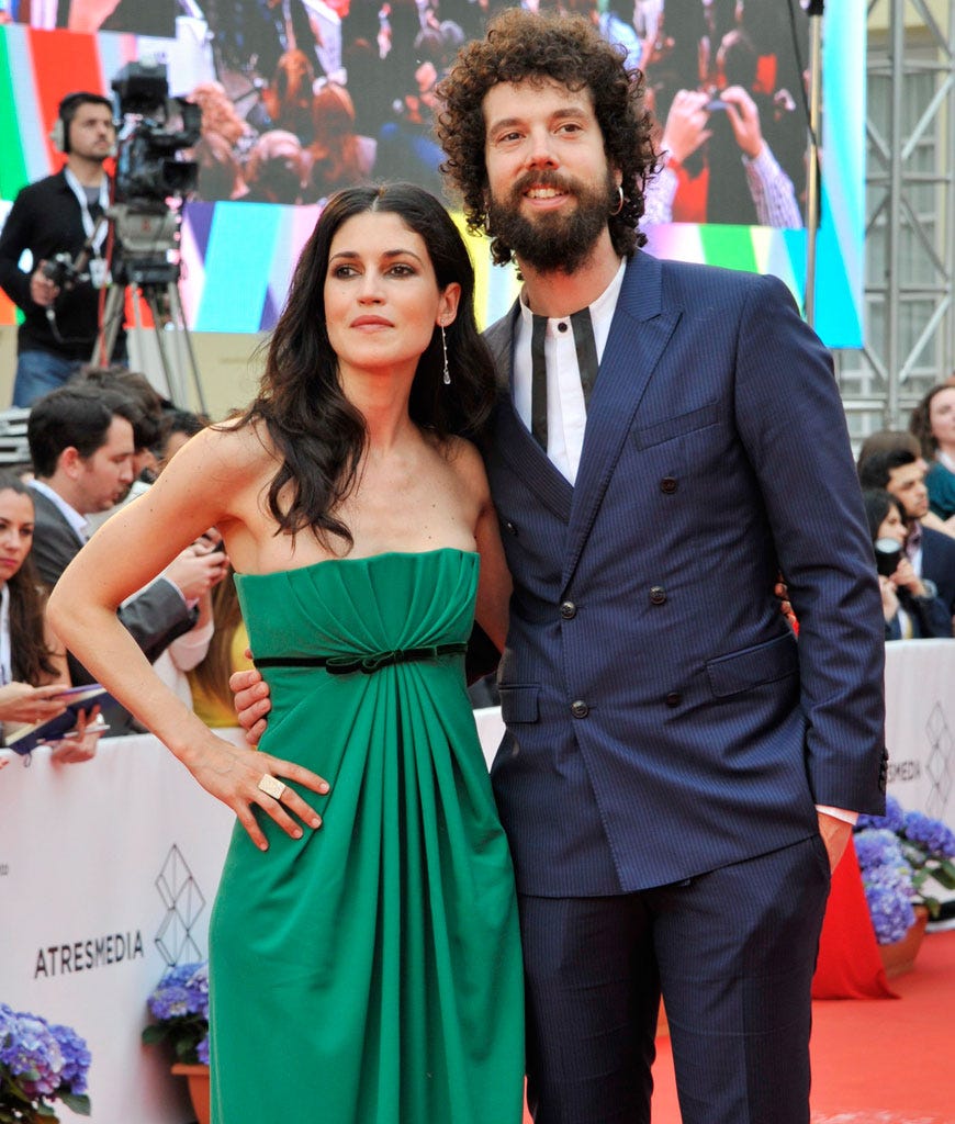 Clothing, Event, Trousers, Dress, Coat, Outerwear, Formal wear, Style, Suit, Premiere, 