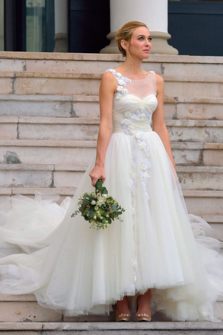 Clothing, Dress, Bridal clothing, Shoulder, Textile, Photograph, Joint, White, Wedding dress, Formal wear, 