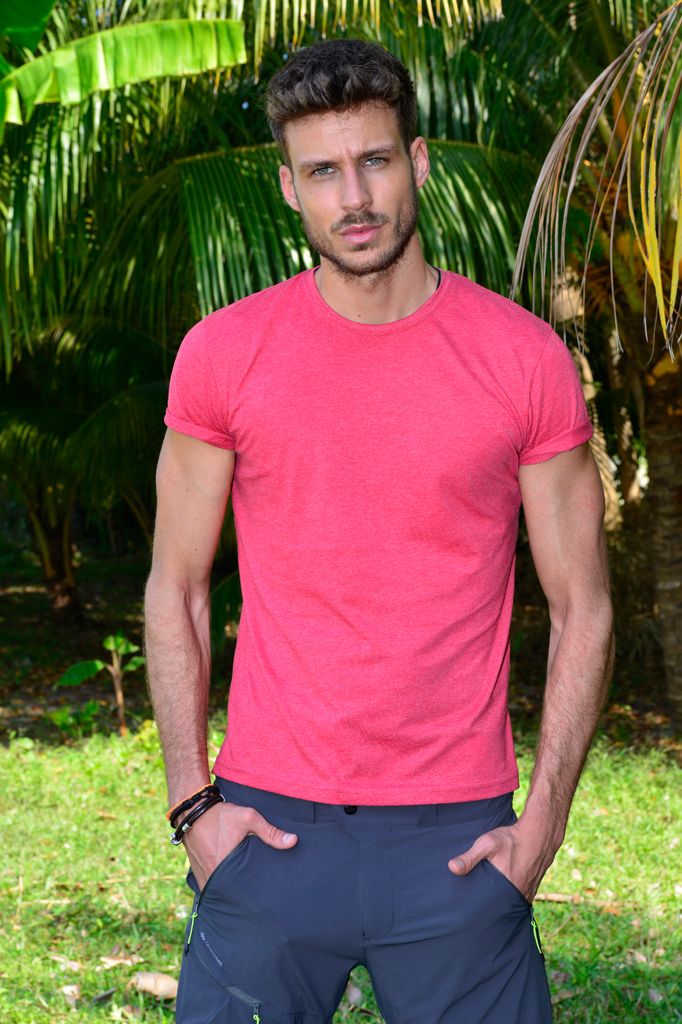 T-shirt, Clothing, Muscle, Cool, Magenta, Shorts, Neck, Chest, Model, Leisure, 