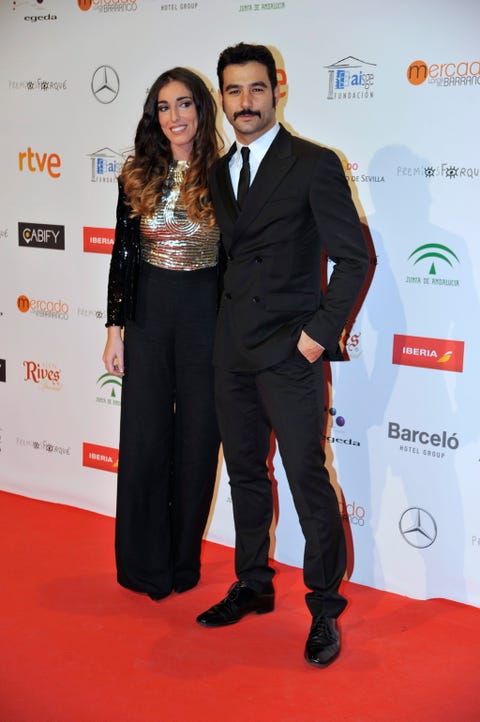 Coat, Trousers, Shirt, Flooring, Outerwear, Suit, Red, Premiere, Style, Carpet, 