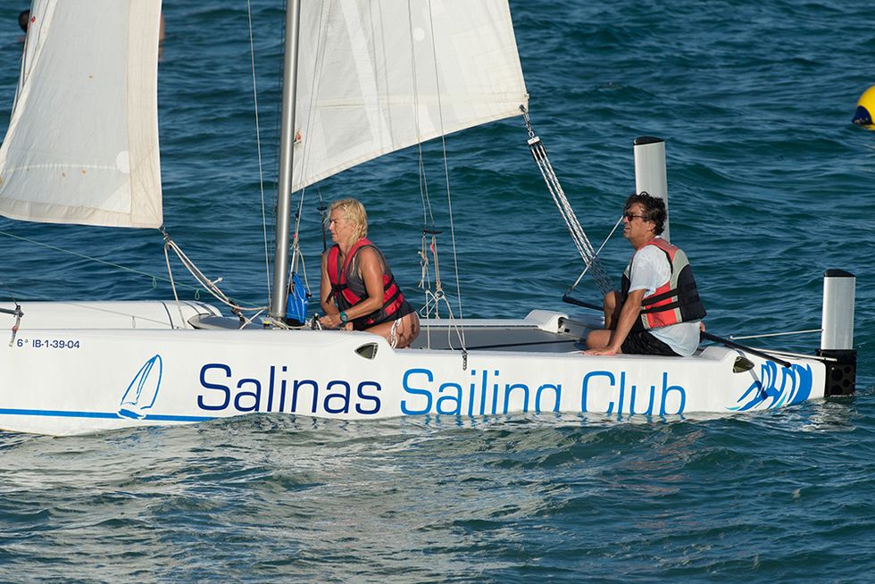 Vehicle, Sailing, Water transportation, Sailing, Sail, Boat, Dinghy sailing, Sailboat, Recreation, Outdoor recreation, 