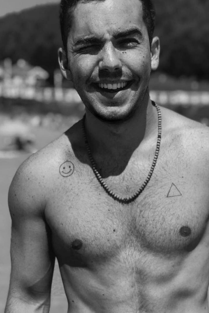 Barechested, Chest, Muscle, Chin, Human, Trunk, Jaw, Smile, Black-and-white, Neck, 