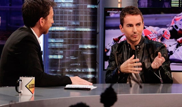 Conversation, Interview, Television program, Event, Newscaster, White-collar worker, Television presenter, 