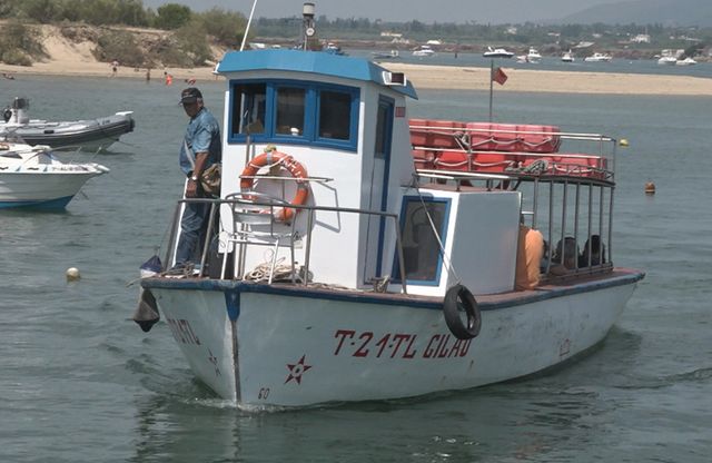 Water transportation, Vehicle, Boat, Mode of transport, Transport, Watercraft, Waterway, Ferry, Boating, Fishing vessel, 