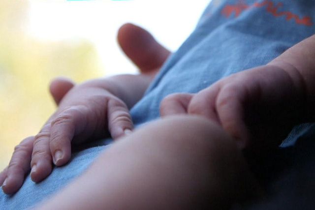 Finger, Child, Hand, Baby, Skin, Nail, Arm, Close-up, Thumb, Joint, 