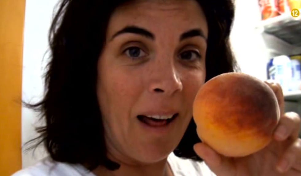 Lip, Cheek, Skin, Chin, Forehead, Eyebrow, Peach, Peach, Fruit, Jaw, 