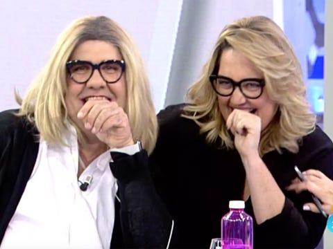 Eyewear, Skin, Glasses, Water, Blond, Lip, Event, Vision care, Photography, Facial hair, 