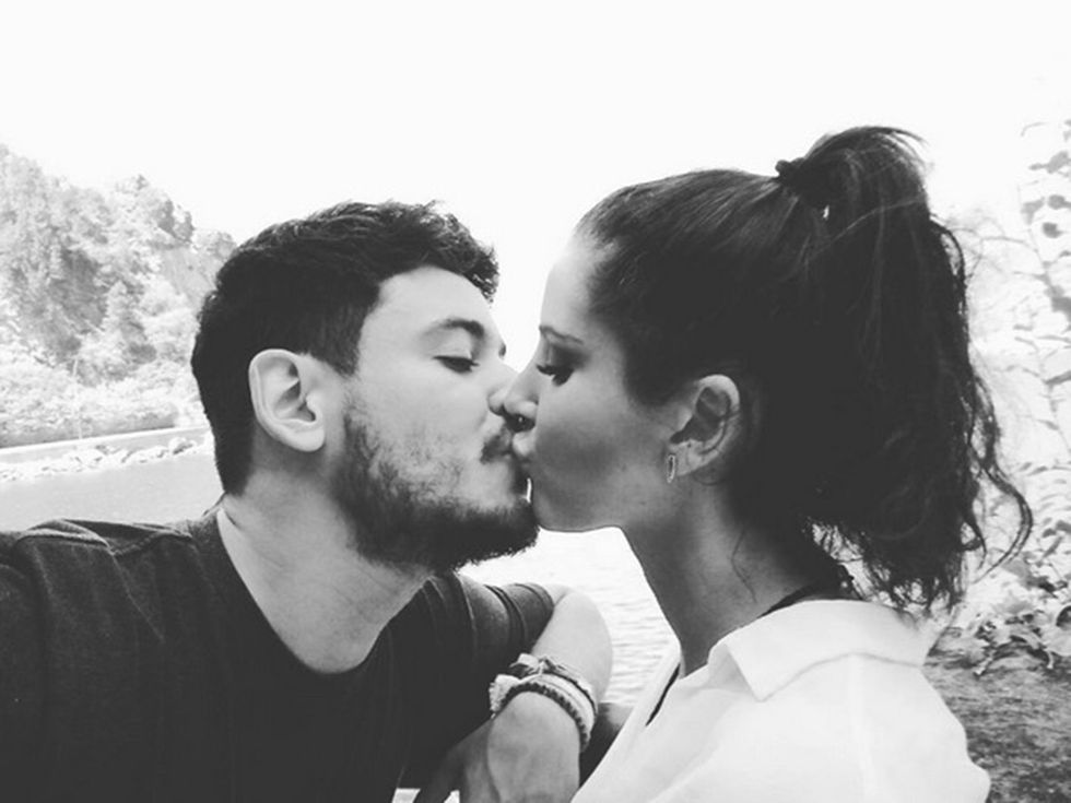 Photograph, Kiss, Love, Romance, Forehead, Black-and-white, Interaction, Nose, Monochrome photography, Cheek, 