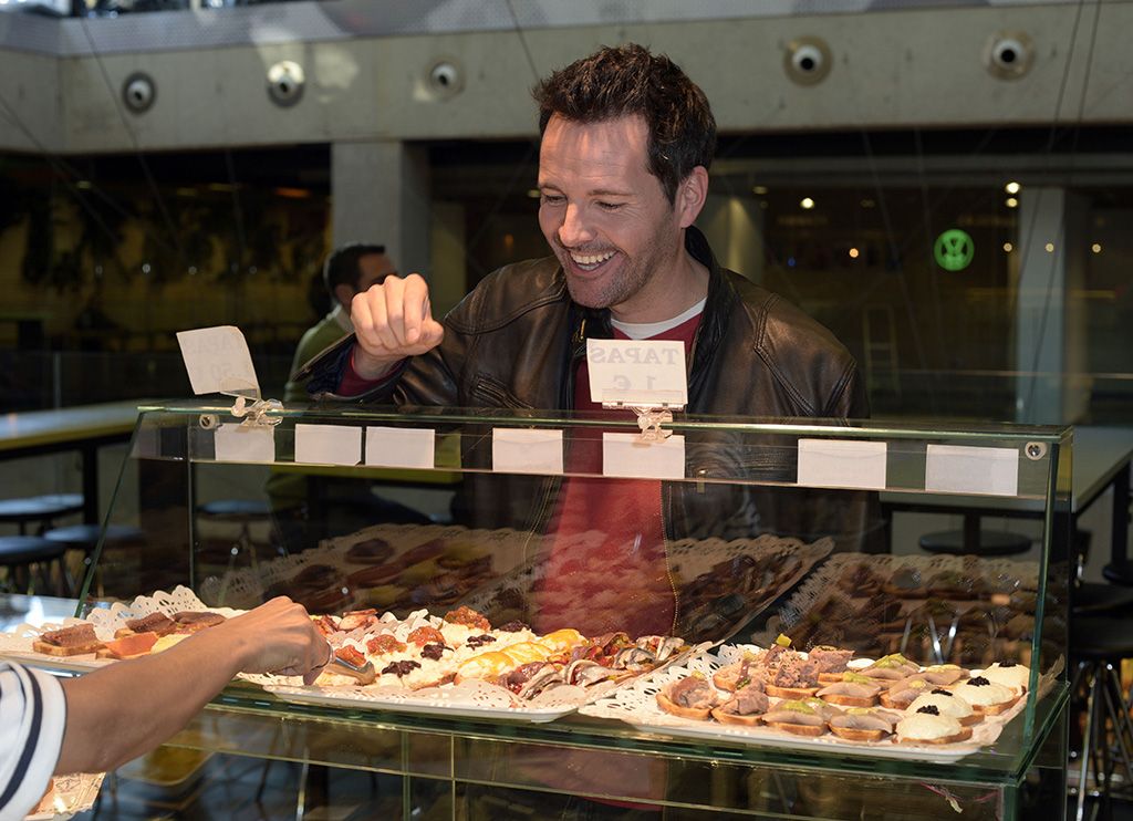 Food, Chef, Dish, Cuisine, Delicatessen, Delicacy, Grilling, Cooking, Cook, Bakery, 