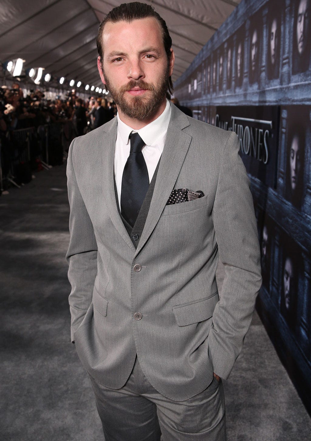 Coat, Dress shirt, Collar, Sleeve, Trousers, Shirt, Textile, Standing, Outerwear, Beard, 