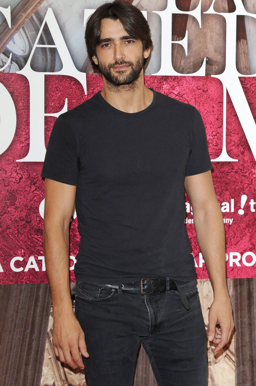 Sleeve, Trousers, Denim, Jeans, Facial hair, Beard, Cool, Trunk, Chest, Logo, 
