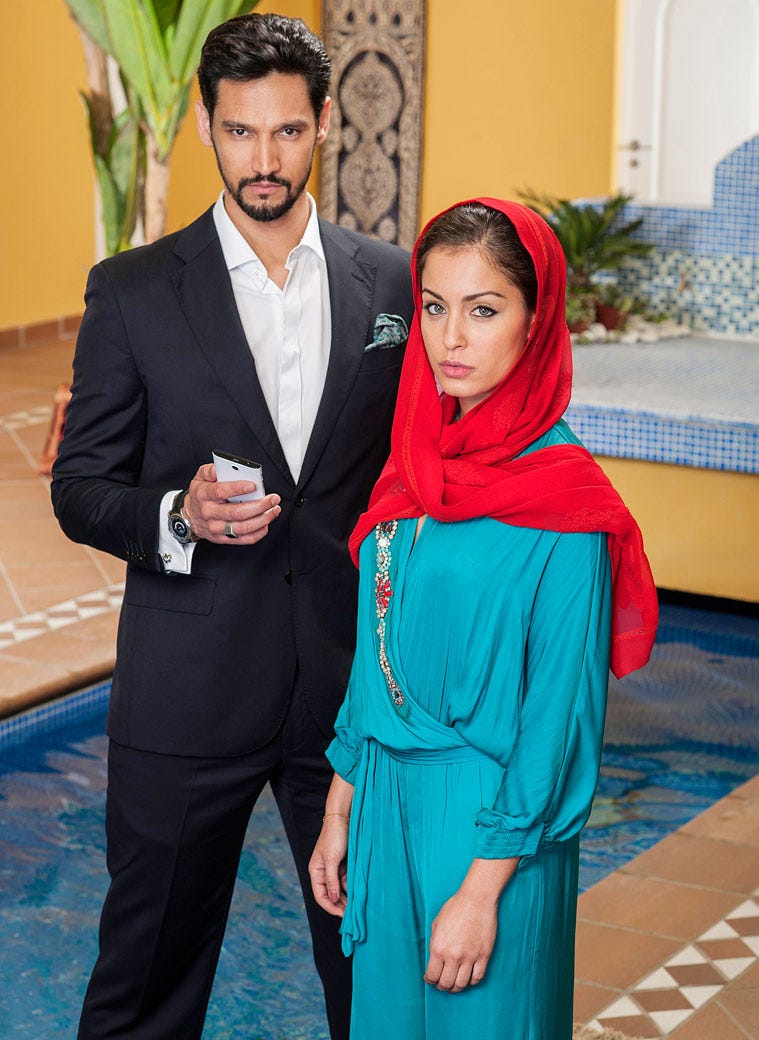 Blue, Coat, Shirt, Outerwear, Suit, Formal wear, Aqua, Teal, Fashion, Turquoise, 