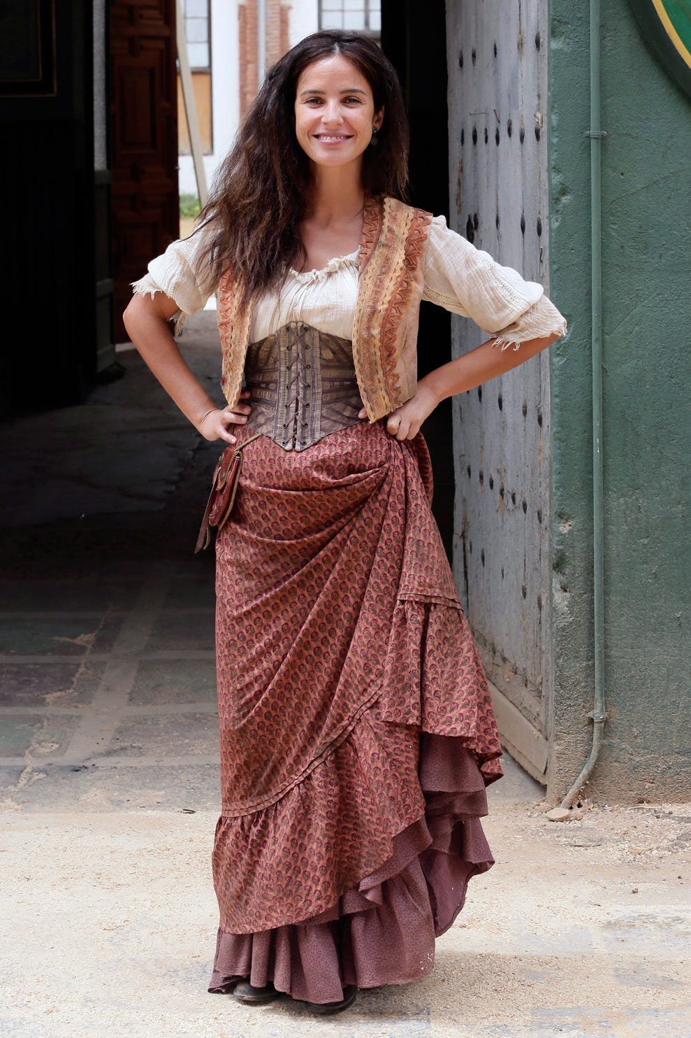 Sleeve, Human body, Jewellery, Fashion, Beauty, Waist, Beige, Trunk, Street fashion, Abdomen, Sleeve, Human body, Jewellery, Fashion, Beauty, Waist, Beige, Trunk, Street fashion, Abdomen,