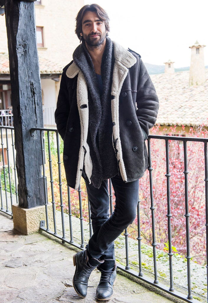 Trousers, Jacket, Textile, Outerwear, Jeans, Denim, Boot, Style, Street fashion, Facial hair, 