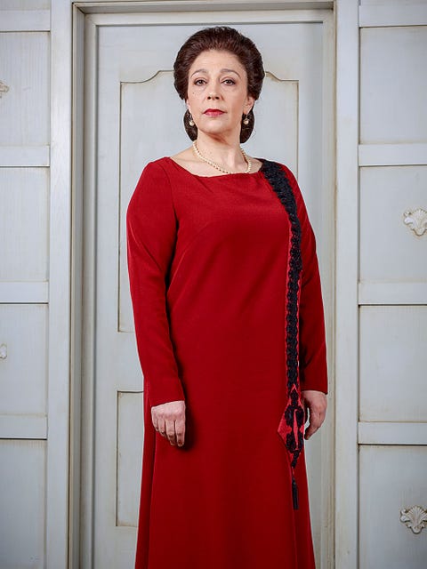 Sleeve, Dress, Shoulder, Red, Style, One-piece garment, Formal wear, Door, Fashion, Home door, 