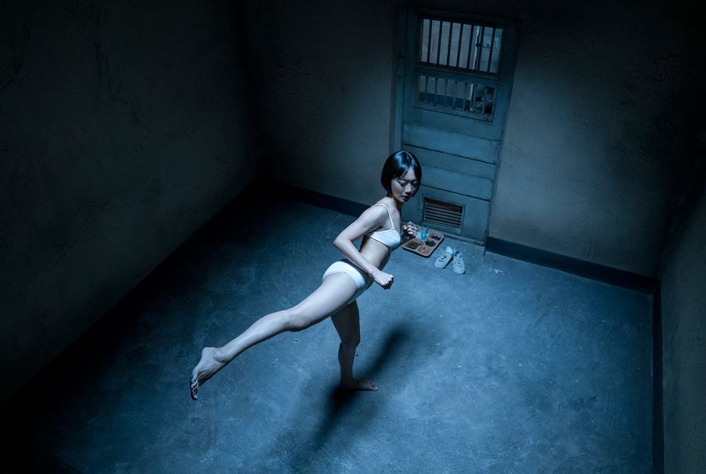 Human leg, Animation, Knee, Snapshot, Fiction, Ankle, Foot, Dance, Digital compositing, Balance, 