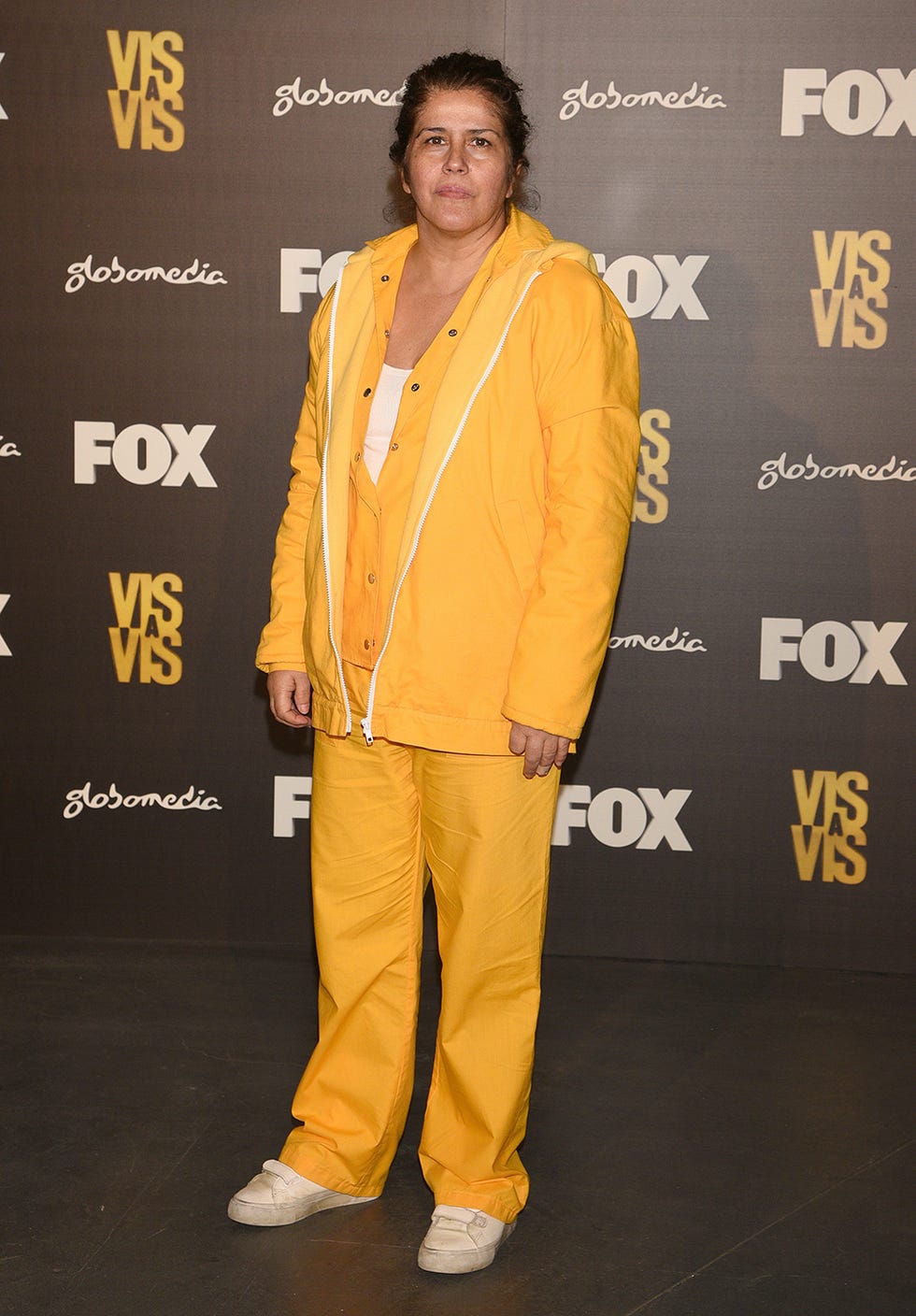 Yellow, Premiere, Outerwear, Carpet, Event, Flooring, Fashion design, Yellow, Premiere, Outerwear, Carpet, Event, Flooring, Fashion design,