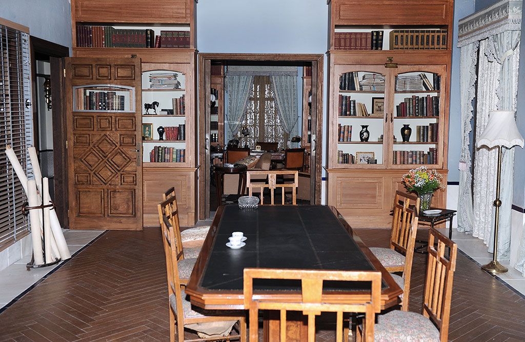 Room, Property, Furniture, Building, Dining room, Interior design, House, Home, Hardwood, Table, 