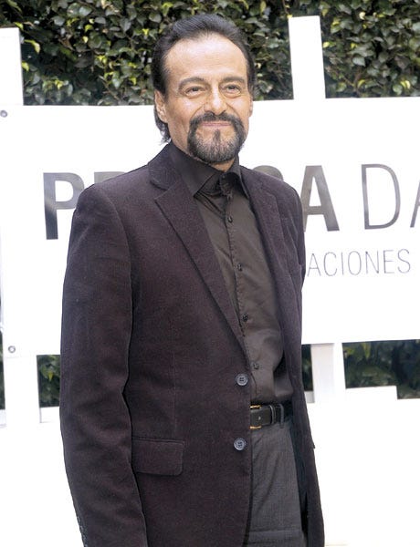 Gonzalo Vega Cuando los hijos de estos últimos son llevados a una casa segura del gobierno, missy moreno hace todo lo posible por. gonzalo vega