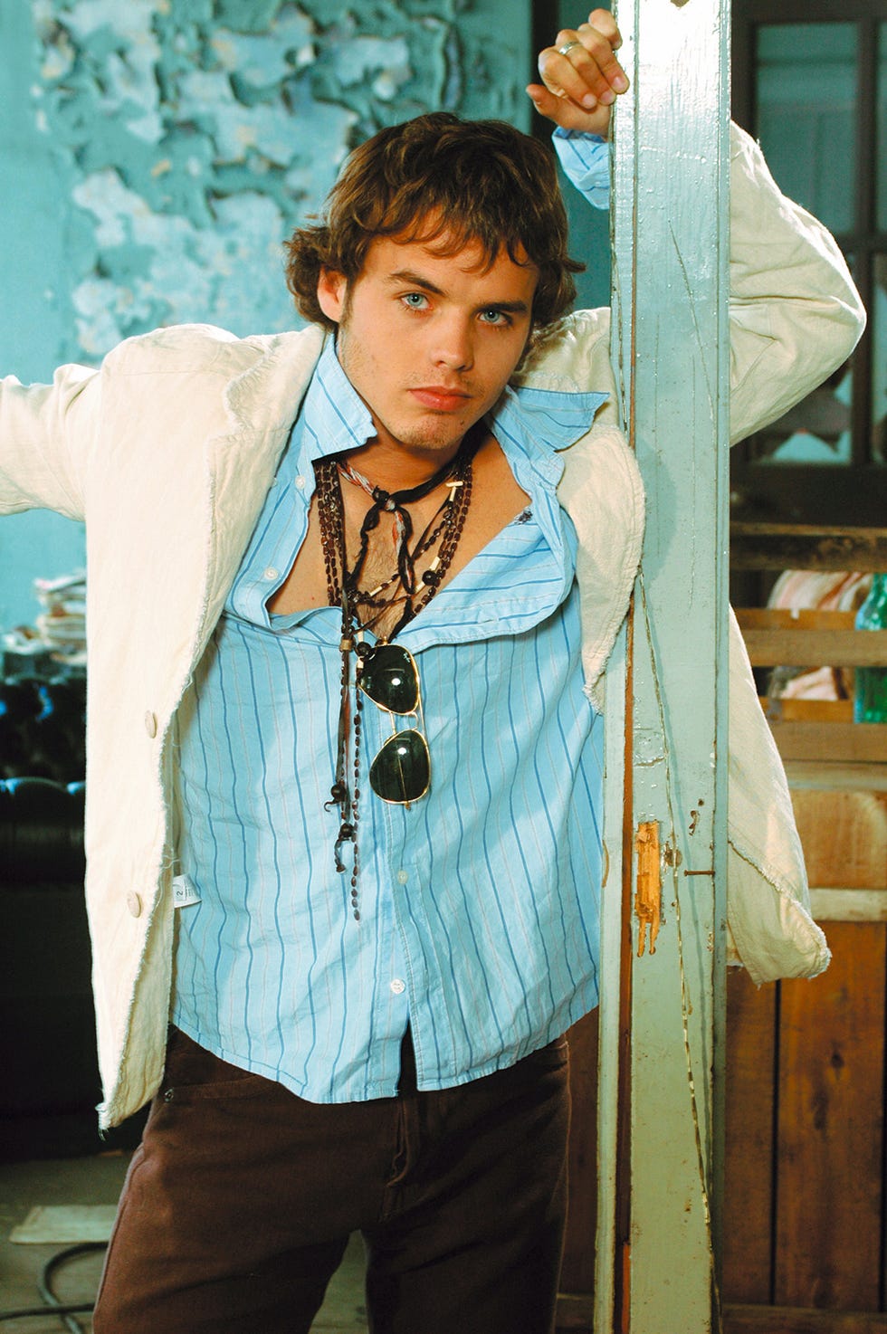 Sleeve, Dress shirt, Collar, Teal, Turquoise, Cool, Denim, Aqua, Button, Chest, 