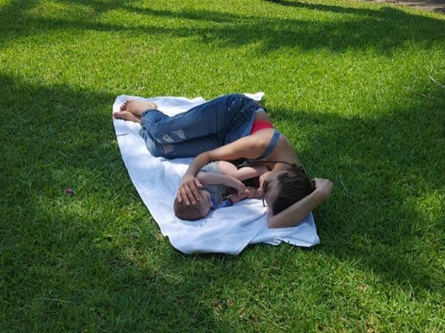 Grass, Comfort, Elbow, Nap, Lawn, Knee, Grass family, Sleep, Groundcover, Love, 
