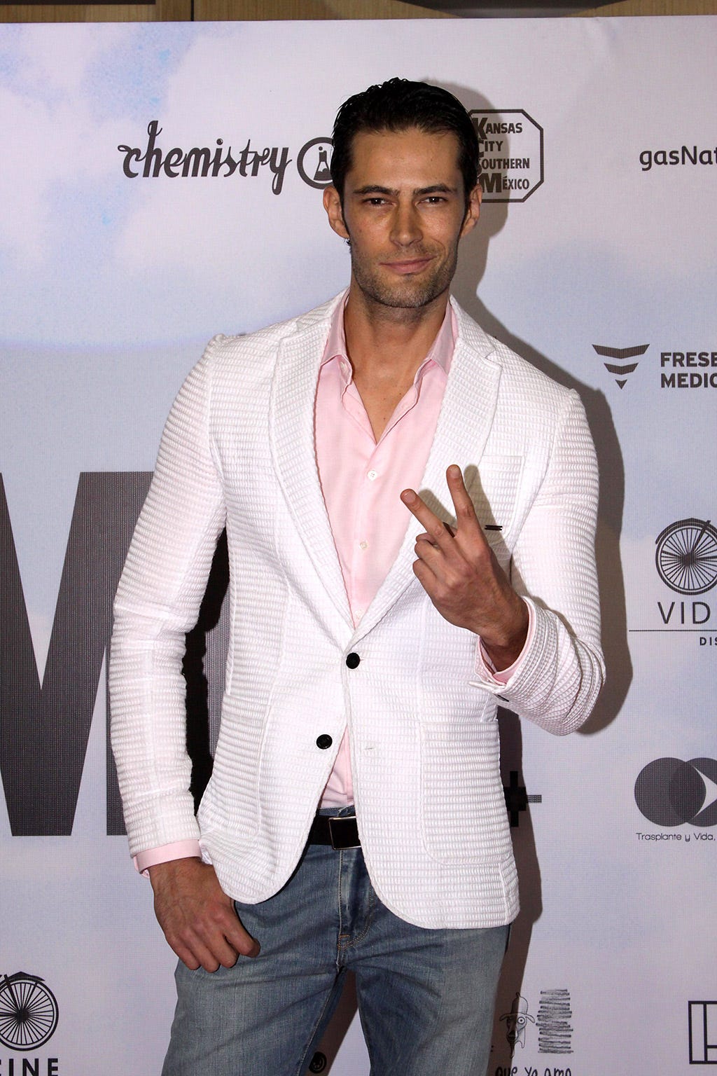Suit, Blazer, Outerwear, Forehead, Facial hair, Formal wear, Jacket, White-collar worker, Photography, Tuxedo, 
