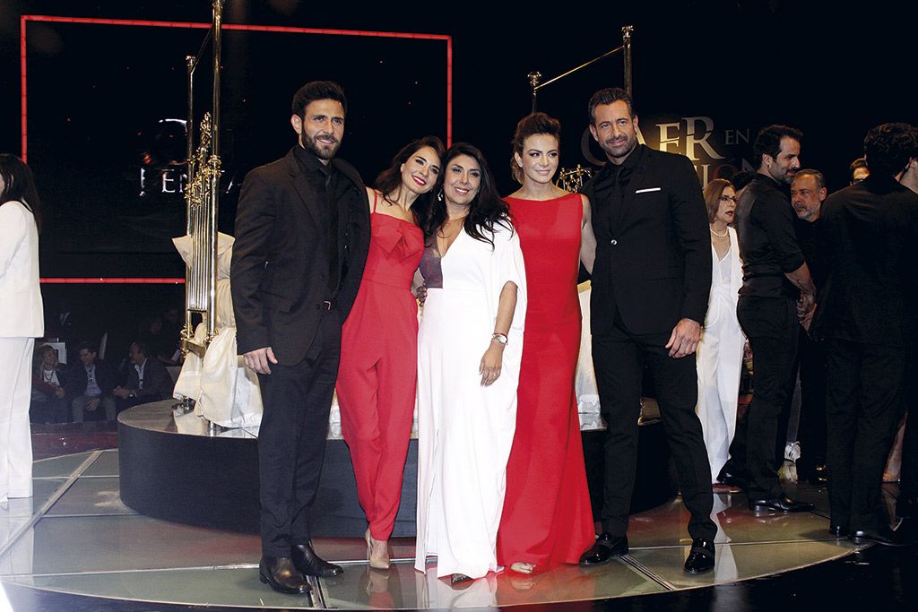 Event, Fashion, Performance, Stage, heater, Formal wear, Performing arts, Performance art, Fashion design, Drama, 