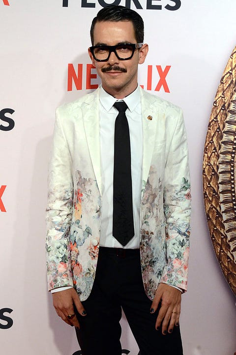 Eyewear, Suit, Cool, Outerwear, Fashion, Blazer, Formal wear, Glasses, Premiere, Facial hair, 