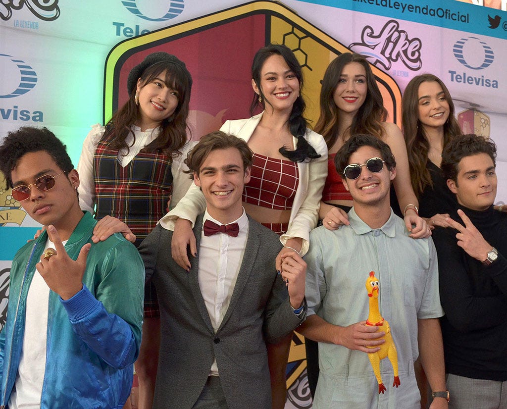 Censuran un beso homosexual en 'Like'