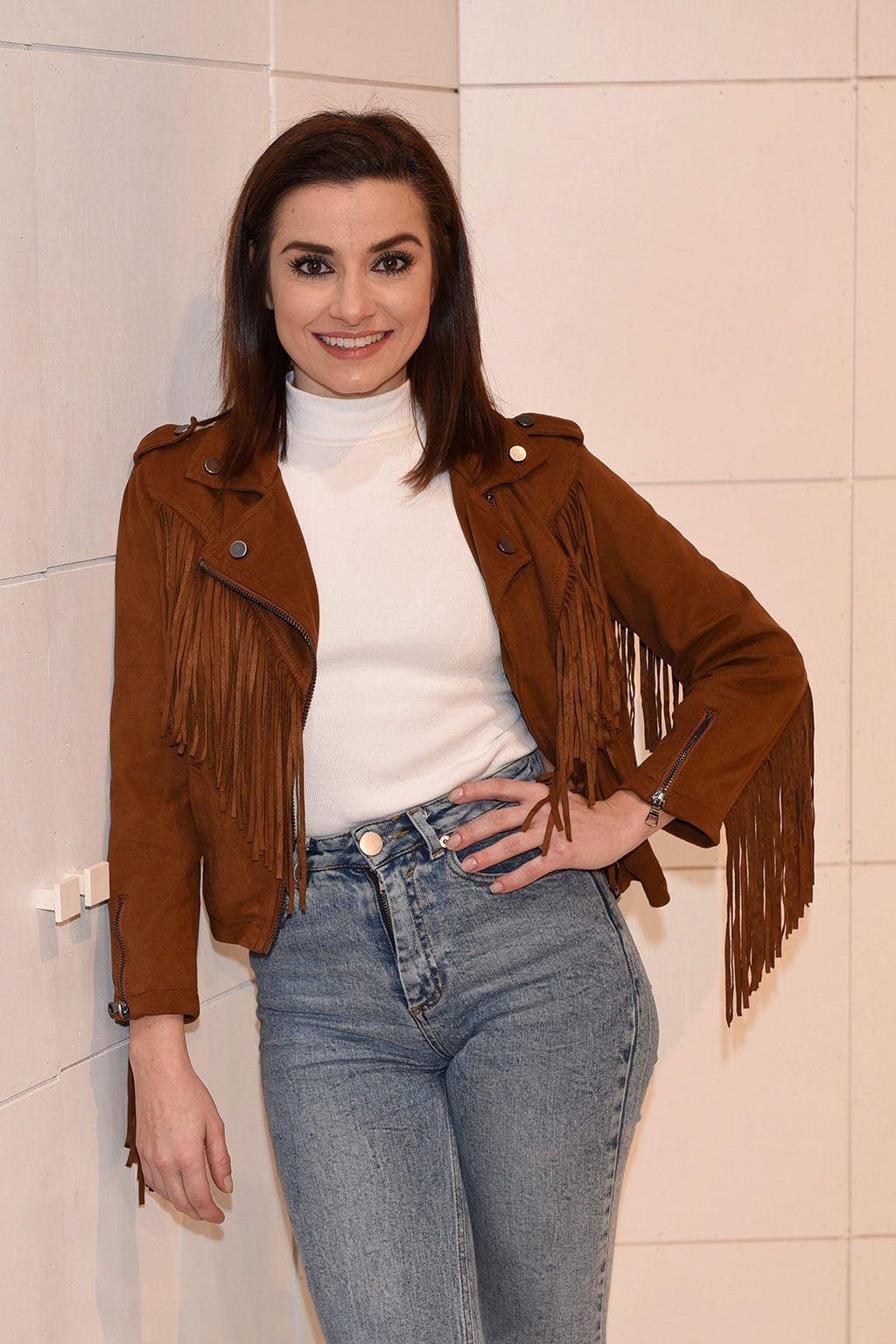 Brown, Denim, Sleeve, Trousers, Jeans, Shoulder, Khaki, Collar, Textile, Joint, 