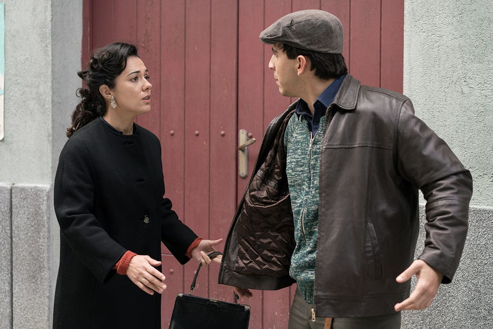 Cap, Sleeve, Jacket, Outerwear, Interaction, Flat cap, Fashion, Leather jacket, Beret, Conversation, 