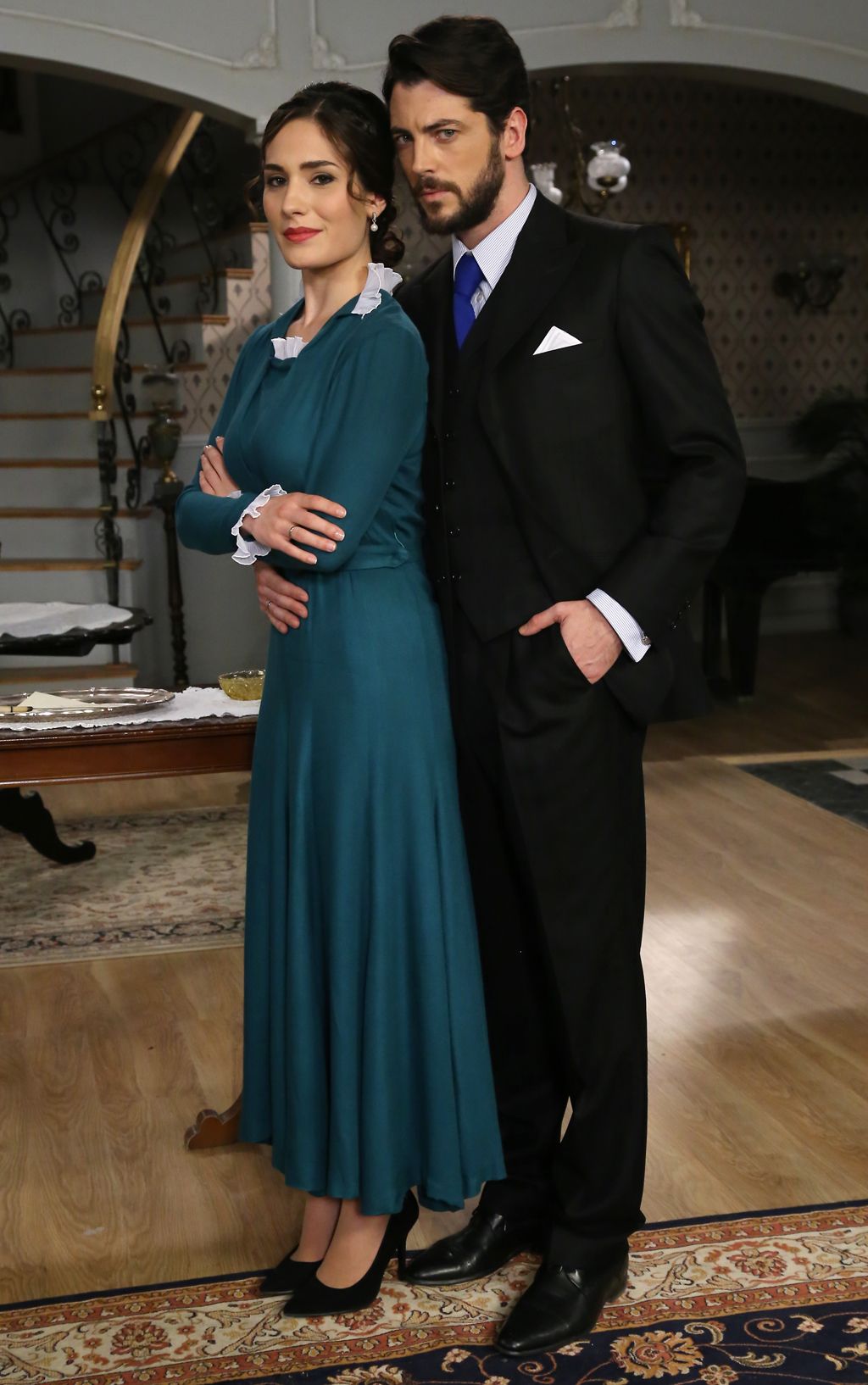 Clothing, Coat, Trousers, Dress, Shirt, Shoe, Outerwear, Suit, Formal wear, Style, 