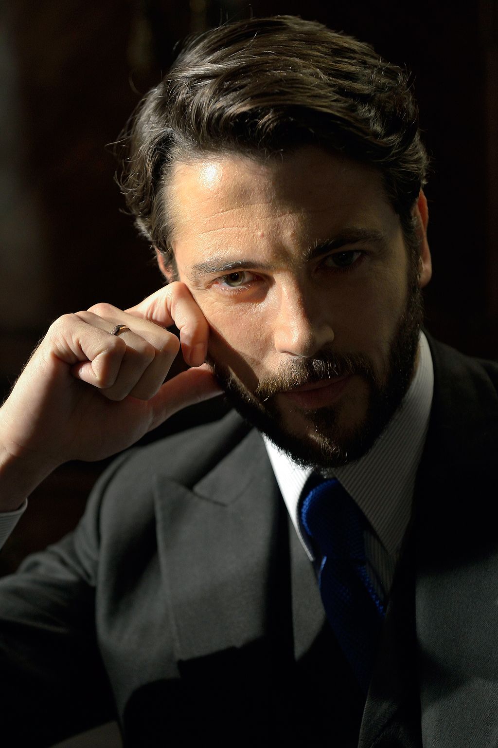 Nose, Dress shirt, Hairstyle, Chin, Forehead, Collar, Facial hair, Eyebrow, Formal wear, Jaw, 