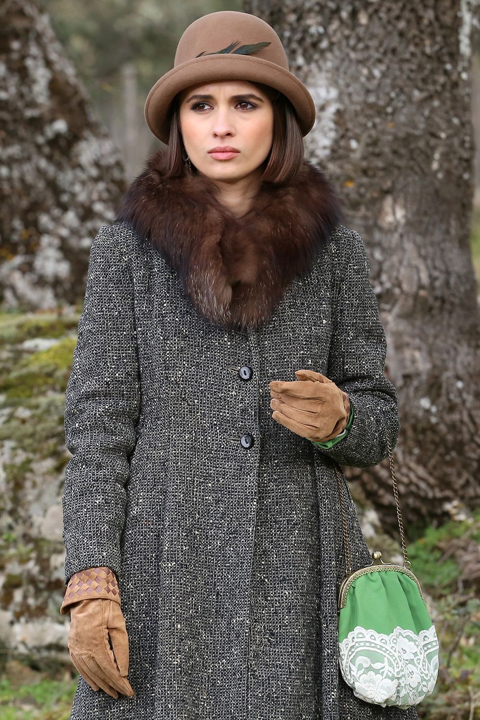 Clothing, Fur, Wool, Fur clothing, Woolen, Brown, Outerwear, Beauty, Fashion, Textile, 