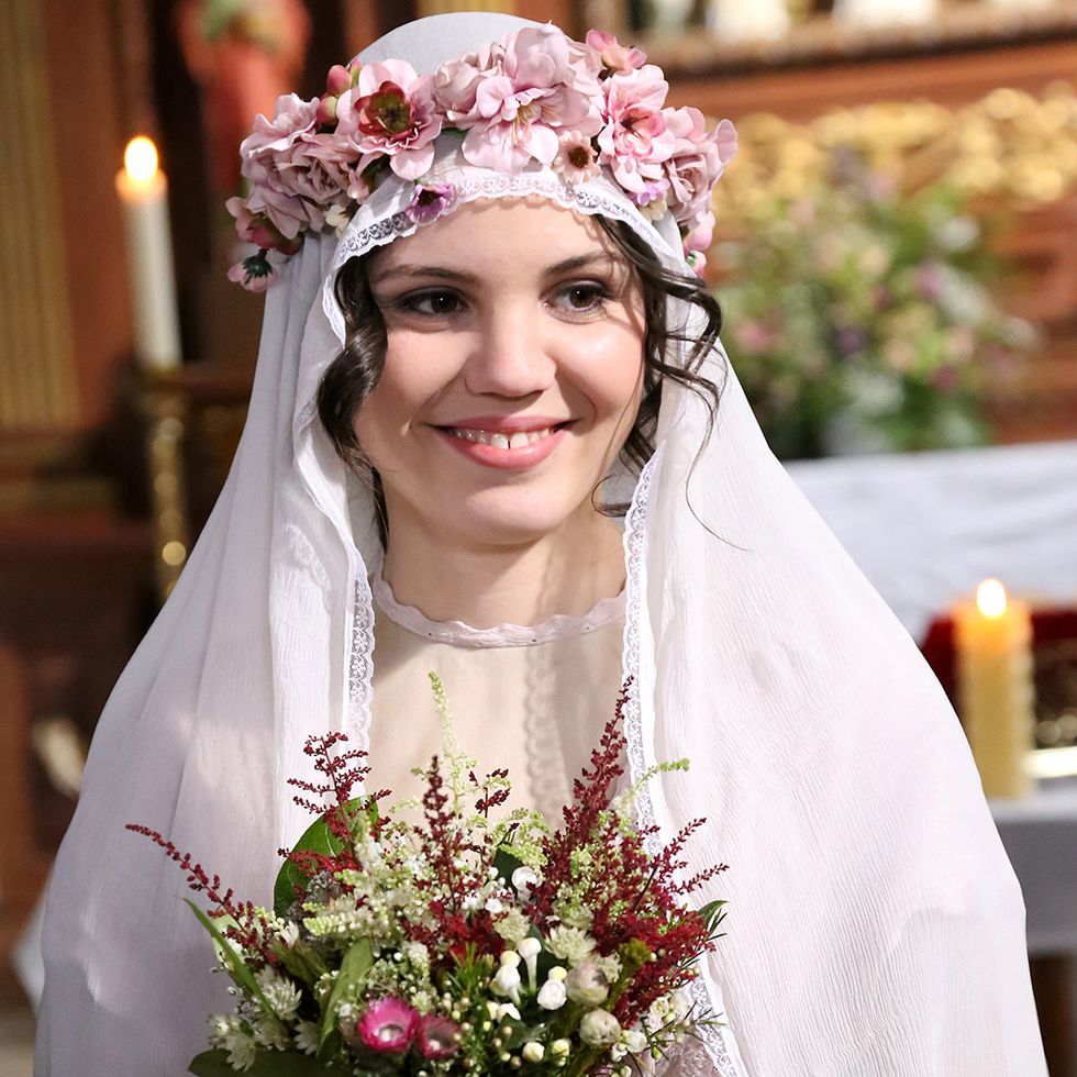 Bride, Photograph, Wedding dress, Veil, Flower Arranging, Headpiece, Dress, Bridal clothing, Bouquet, Gown, 
