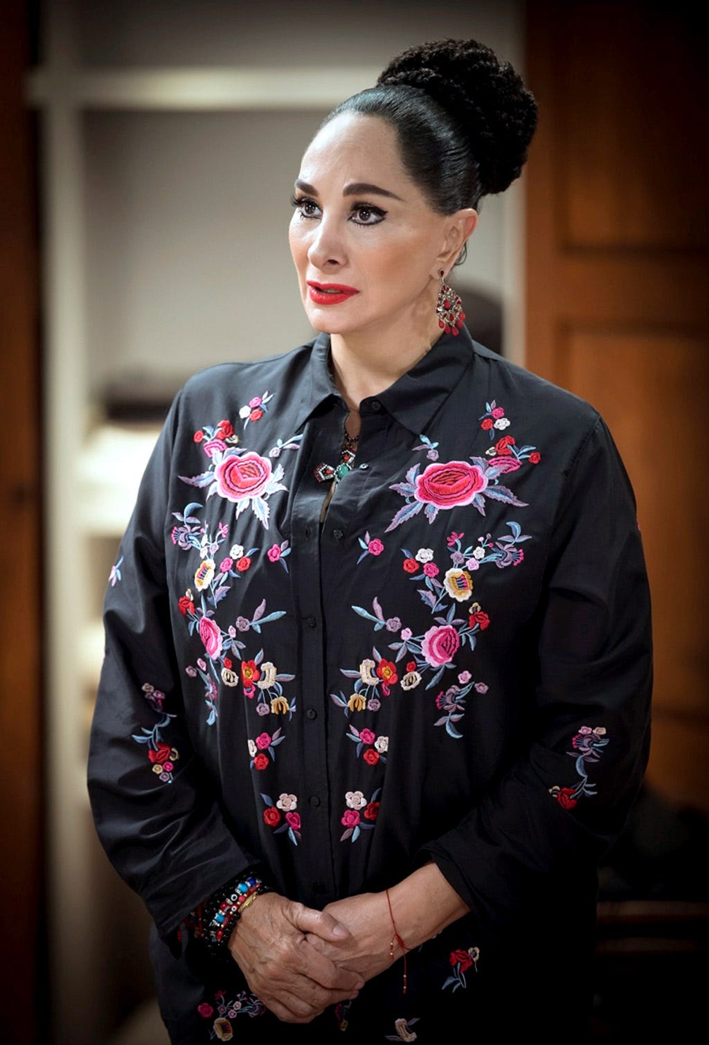 Clothing, Hairstyle, Beauty, Fashion, Kimono, Tradition, Costume, Textile, Plant, Fashion design, 