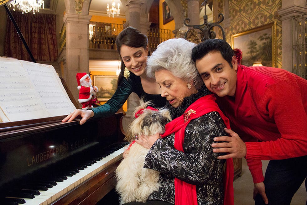 Pianist, Piano, Recital, Musician, Event, Technology, Electronic device, Fur, Musical instrument, Keyboard, Pianist, Piano, Recital, Musician, Event, Technology, Electronic device, Fur, Musical instrument, Keyboard,