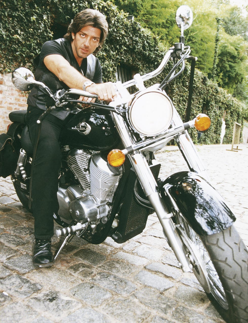 Land vehicle, Motorcycle, Vehicle, Motor vehicle, Cruiser, Chopper, Motorcycle accessories, Photography, Motorcycling, Car, Land vehicle, Motorcycle, Vehicle, Motor vehicle, Cruiser, Chopper, Motorcycle accessories, Photography, Motorcycling, Car,