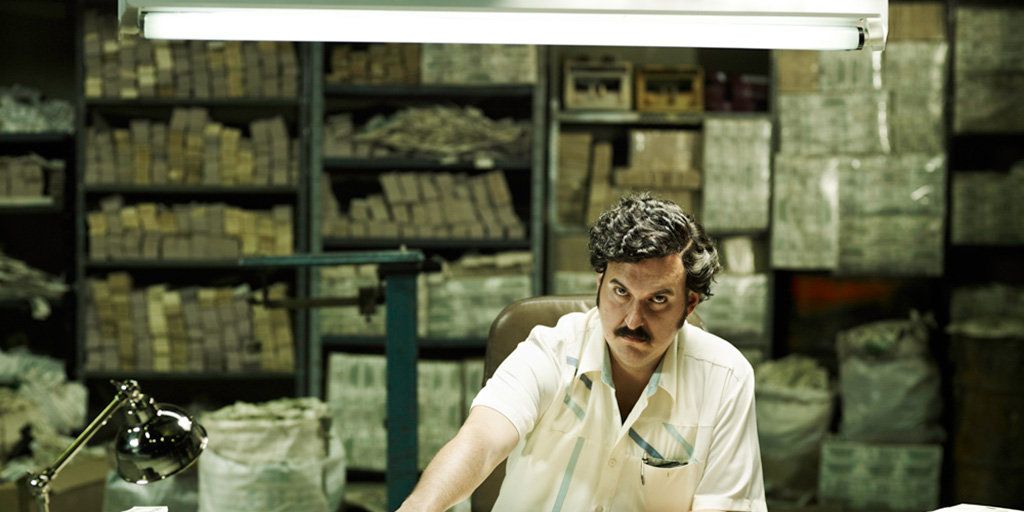 oscuro élite ayuda El capo del narcotráfico Pablo Escobar aterriza en España con 'El patrón  del mal'