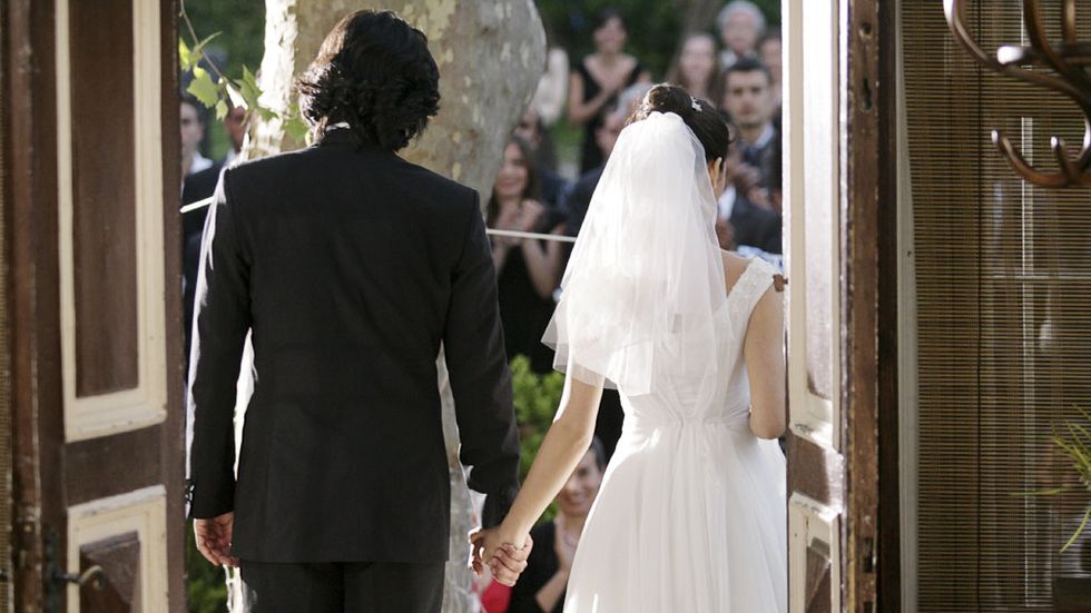 Wedding dress, Photograph, Veil, Bride, Gown, Bridal clothing, Dress, Ceremony, Bridal veil, Wedding, 