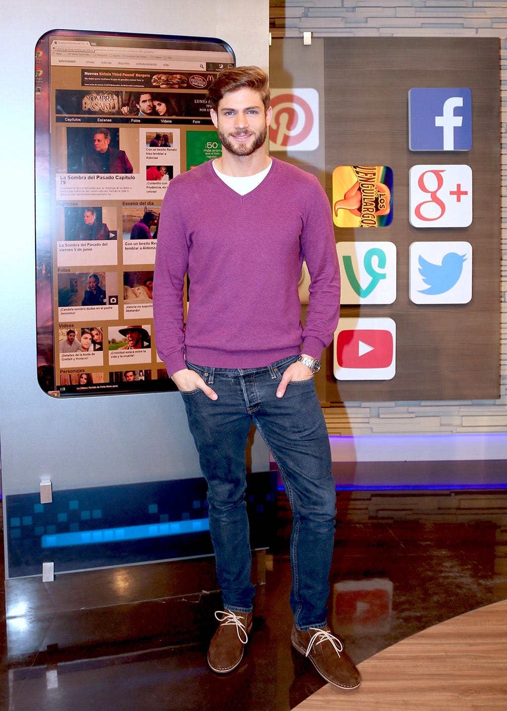 Trousers, Denim, Jeans, Shirt, T-shirt, Purple, Street fashion, Cool, Electric blue, Maroon, 
